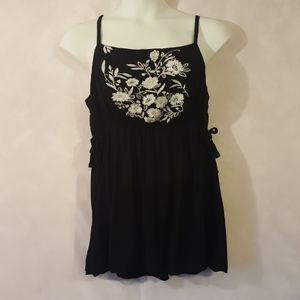 Torrid White Embroidered Baby Doll Tank